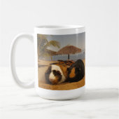 ビーチのモルモットの相棒 コーヒーマグカップ (左)