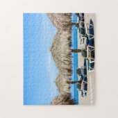 ビーチのラウンジチェアそして屋根ふき材料の傘 ジグソーパズル (縦)