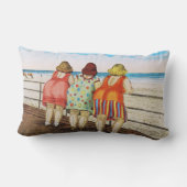 ビーチのヴィンテージの脂肪質の底を付けられた女の子 ランバークッション (裏面)