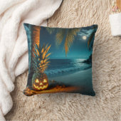 ビーチの上のジャック・オ・ランタン クッション (ブランケット)