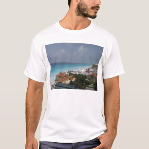 ビーチの前部、カンクン、メキシコ Tシャツ