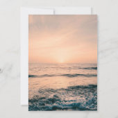 ビーチの夜の夕日が地平線結婚に 招待状 (裏面)