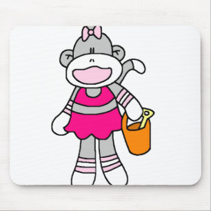 ビーチの女の子のソックス猿 マウスパッド