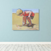 ビーチの子供の男の子の砂の中にシェルをフィディング キャンバスプリント (インサイチュ (ウッドフロア))