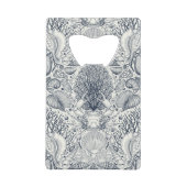 ビーチの宝物，貝殻，カニ，サンゴと海 クレジットカード栓抜き (裏面)