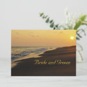 ビーチの日没の結婚式招待状 招待状 (スタンド正面)