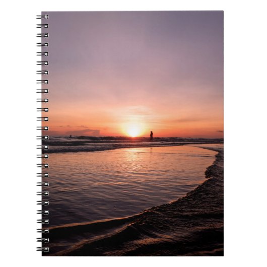 ビーチの日没は暗い光と強いsu ノートブック (正面)