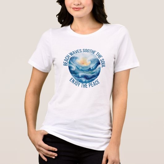 ビーチの波が魂を癒す 女性用 トライブレンドTシャツ (正面)