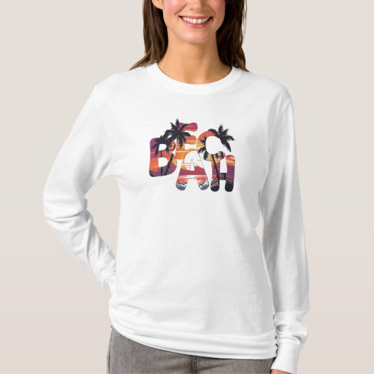ビーチの波とヤシの木 Tシャツ (正面)