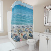 ビーチの海に面した海岸のラウンジ シャワーカーテン (インサイチュ)
