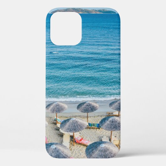 ビーチの海に面した海岸のラウンジ Case-Mate iPhoneケース (裏面)