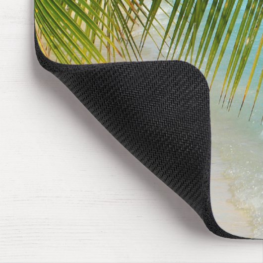 ビーチの熱帯ヤシの木そして海 マウスパッド (コーナー)