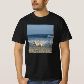 ビーチの犬 Tシャツ (正面)
