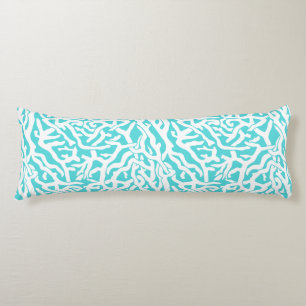 ビーチの珊瑚礁パターン航海ので白い青 ボディピロー