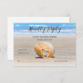 ビーチの砂の上にハートを置いた貝殻 サンキューカード (正面/裏面)