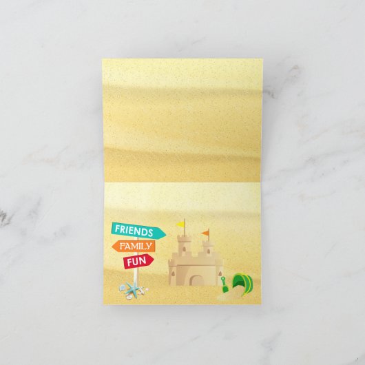 ビーチの砂の城の貝殻は感謝していしています サンキューカード (内部)