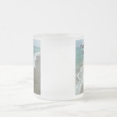 ビーチの砂の執筆、私は愛します フロストグラスマグカップ (中央)