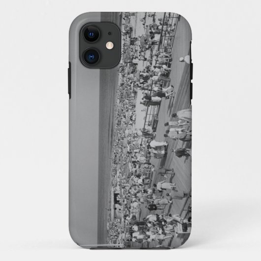 ビーチの群集 Case-Mate iPhoneケース (裏面)