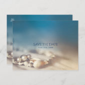 ビーチの貝殻とパールのジュエリー エレガントな Save the Date 案内ポストカード (正面/裏面)