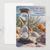 ビーチの貝殻と砂時計のSave the Date 招待状 (正面/裏面)