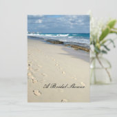 ビーチの足跡 ブライダルシャワーの招待状 招待状 (スタンド正面)
