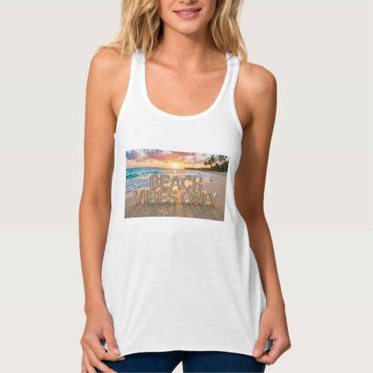 ビーチの雰囲気だけ Tシャツ (正面)