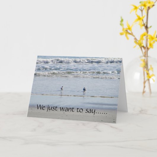 ビーチの鳥たちはあなたに*ハッピーバースデー*と言う! カード (黄色い花)