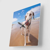 ビーチのDalmatian犬 スクエア壁時計 (傾斜)