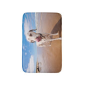 ビーチのDalmatian犬 バスマット (正面縦)