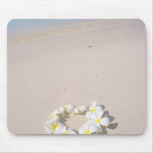 ビーチのFrangipani マウスパッド