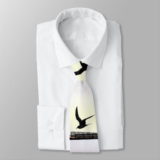 ビーチのWindbreakの塀及びカモメの芸術のタイ ネクタイ (タイ)