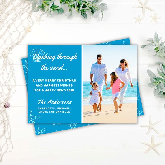 ビーチは砂のクリスマス休暇をダッシング シーズンカード