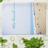 ビーチは私のハッピープレイススクリプトカリフォルニアコースト キッチンタオル (折り畳み)