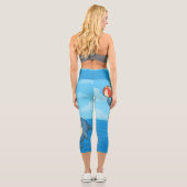 ビーチよくはしゃぐボール付き漫画イルカ カプリレギンス (裏面)