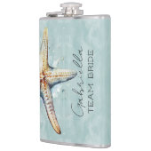 ビーチをテーマにしたチームブライド フラスク (左)