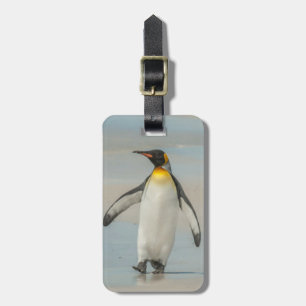 ビーチを歩くペンギン ラゲッジタグ
