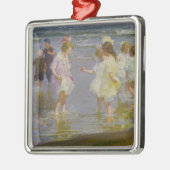 ビーチを歩く子供たち(E.H.ポットサスト) メタルオーナメント (左)