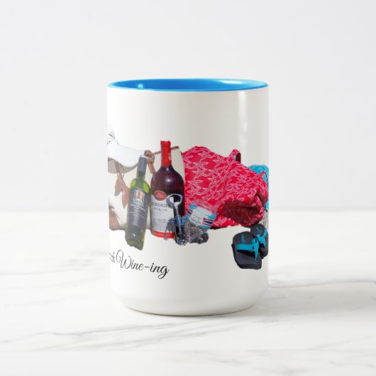 ビーチを覚えて…そしてワイン ツートーンマグカップ (中央)