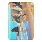 ビーチウォーキング犬とバンドンの顔ロックパーク バスマット (正面縦)