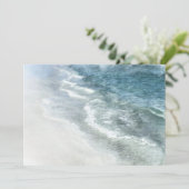ビーチウォーターカラー-コースタルティール(緑がかった色)ダークブルーウェーブ 招待状 (スタンド正面)