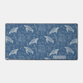 ビーチウミガメ沿岸コーラルラインアートネイビーブルー デスクマット (正面)