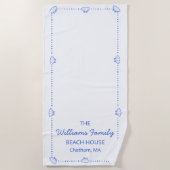 ビーチカスタムファミリーハウスコースタルブルーシェルシック ビーチタオル (正面)