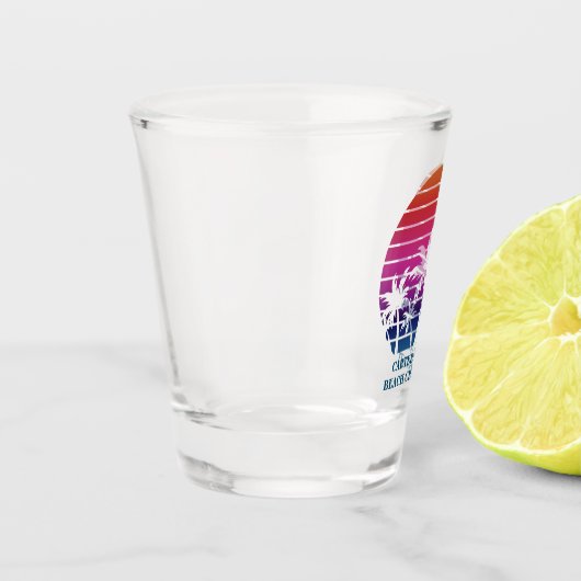 ビーチクルーズピンクパームツリーカスタムファミリーバケーション ショットグラス (左)