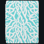 ビーチコーラルリーフパター航海のンホワイトブルー iPadスマートカバー<br><div class="desc">このかわいらし海/ビーチの繰り返しパターンは白い海の上に複雑に織り込まれたサンゴ礁に見える – 青い背景。サンゴエレガント礁パターンはステンシルルックで作られる。青の色は明るい熱帯の海を思澄んい起こさせる。このシンプルデザインモダンは、海岸/ビーチハウステーマに最適だ。「カスタマイズそれもし」は、デコに合うように背景色を微調整したい。好みに合わせてサンゴ模様のサイズを変更することもできる。</div>