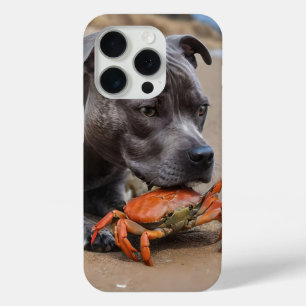「ビーチサイド仲間たち – ふわふわでカニ仲間たち」 iPhone 15 PROケース