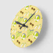 ビーチサングラスとサンハット ラウンド壁時計 (傾斜)