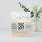 ビーチサンセットビーチフロント結婚のスキャンコードRSVP エンクロージャーカード (スタンド正面)