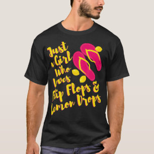 ビーチサンダルとレモンドロップサマーパームレモンドロップ Tシャツ