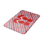 ビーチサンダルの赤く、白くおよび青の格子縞 バスマット (アングル)