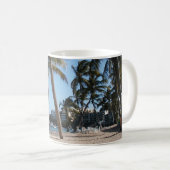 ビーチシーンのコーヒーマグ コーヒーマグカップ (正面右)